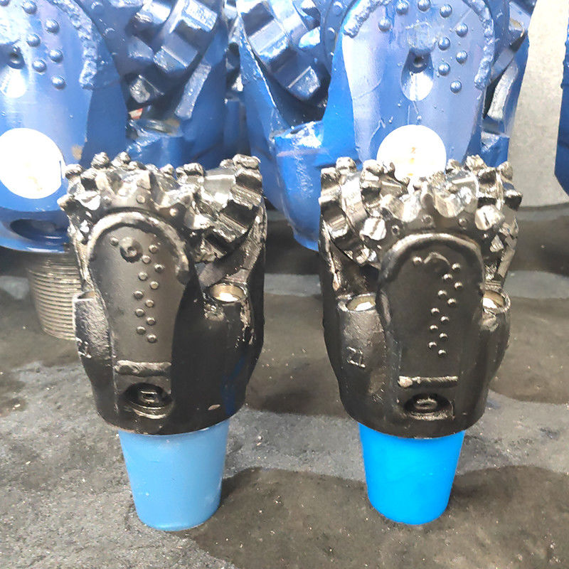 6 1/2 (165.1) Customized Mill Tooth Drill Bit Kekuatan kompresi tinggi untuk formasi keras menengah