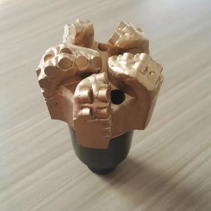 6 1/4 (158.8mm) Industri Energi Pertambangan PDC Bit Breaker Dengan Kemasan Kotak Baja