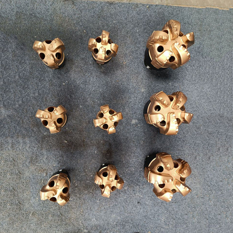 5 1/2 (139.7mm) Fixed Cutter Polycrystalline Diamond Compact Bits Untuk Pertambangan Energi