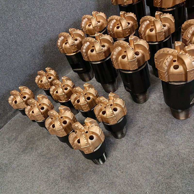 4 3/4 (120.6mm) Badan Baja Air Well PDC Bits Gauge Struktur Dengan Koneksi API