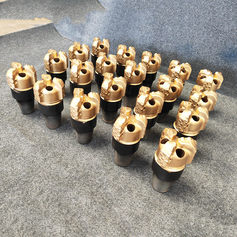 17 1/2 (444.5mm) Energi dan Pertambangan Air sumur PDC Bits 4 Tahun Baja Badan Gauge Struktur
