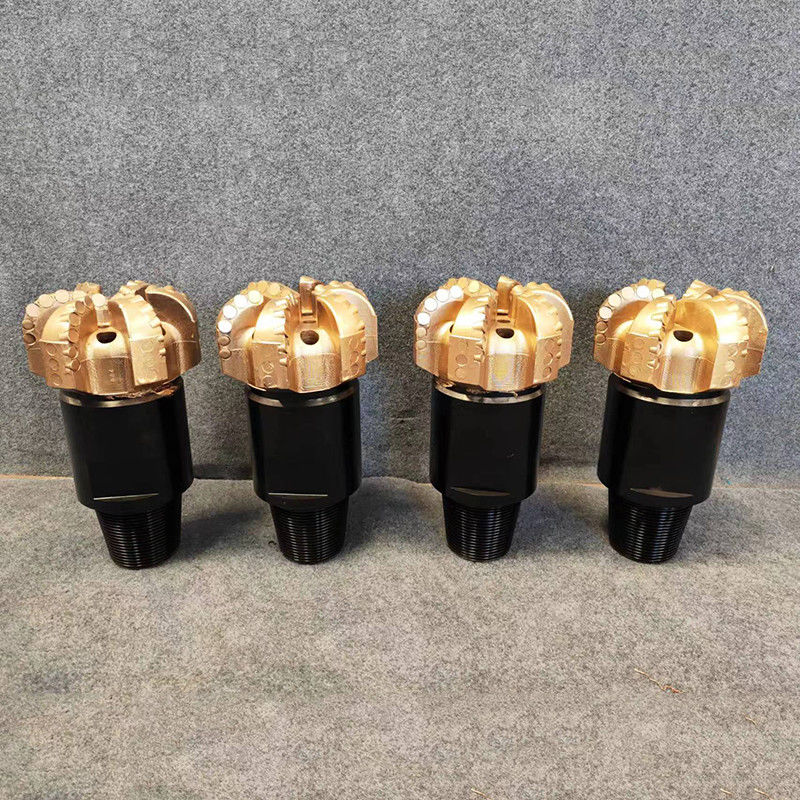 15 1/2 (393.7mm) Custom Showroom Lokasi Tambang Minyak Air Sumur PDC Bits awet