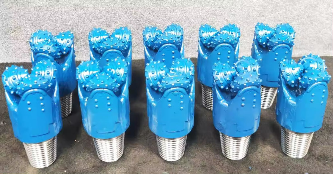 Tricone Bit Berat 2-3/8 API Reg Thread Tricone Roller Bits Untuk Pengeboran Minyak