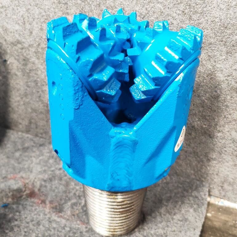 Heavy Duty Carbide Roller Cone Bits Untuk Precision Forging Low Noise Level Long Life