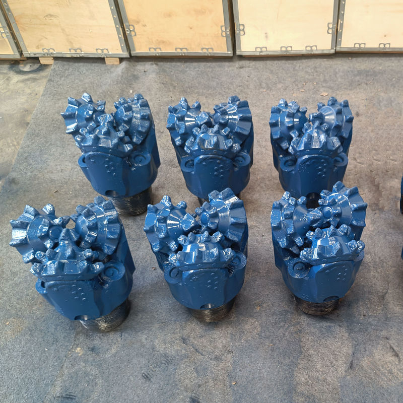9 7/8 inci Customized Milled Toothed Bor Bit dengan Kerucut dan Roller Bearing Jenis