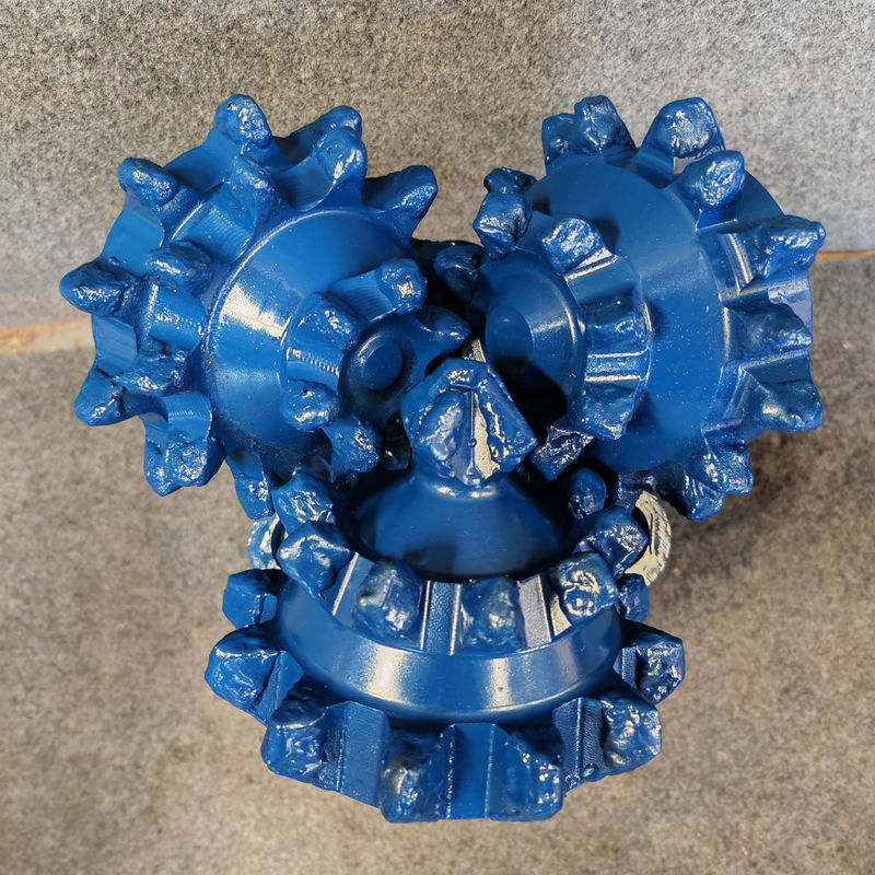 2024 Produk Baru IADC 217 Tiga Konus Rotary Bit dengan gigi yang digiling untuk formasi keras menengah