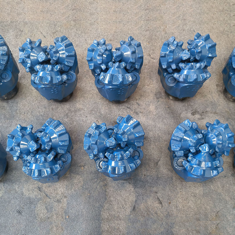 9 7/8 inci Customized Milled Toothed Bor Bit dengan Kerucut dan Roller Bearing Jenis