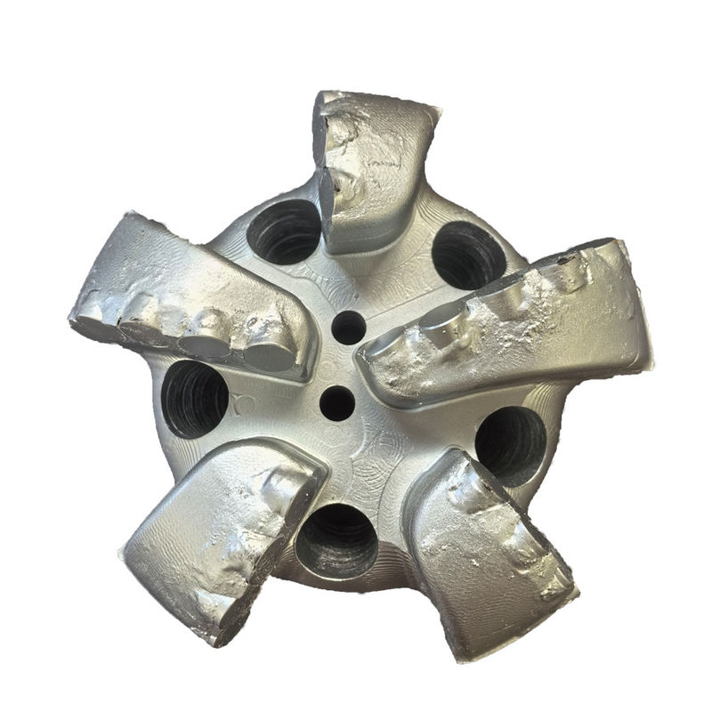 PDC Bits 3-8 Blades Rock PDC Bor Bit Untuk Pertambangan Dan Pengeboran Minyak Rig Semua Kode IADC