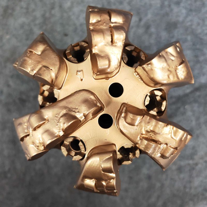 Disesuaikan 200mm 6 bilah Air Well Pdc Bit Dengan Nozzle Dan Fixed Cutter Jenis Pemotongan
