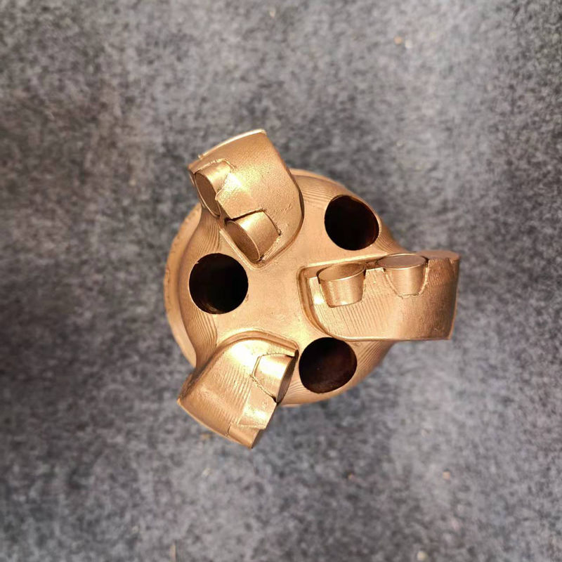 Bits PDC dengan pemotong tetap dan pemotong PDC untuk operasi pengeboran yang efisien