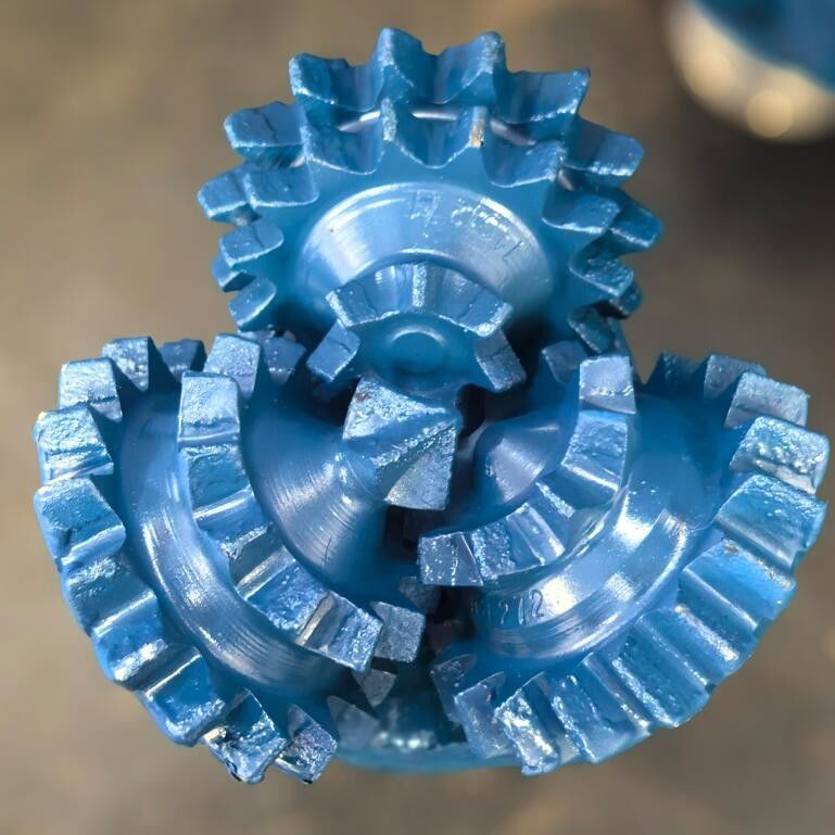 Rubber Sealed Milled Tooth Rock Roller Bit Steel Tooth Tricone Drill Bit Untuk Pengeboran Sumur