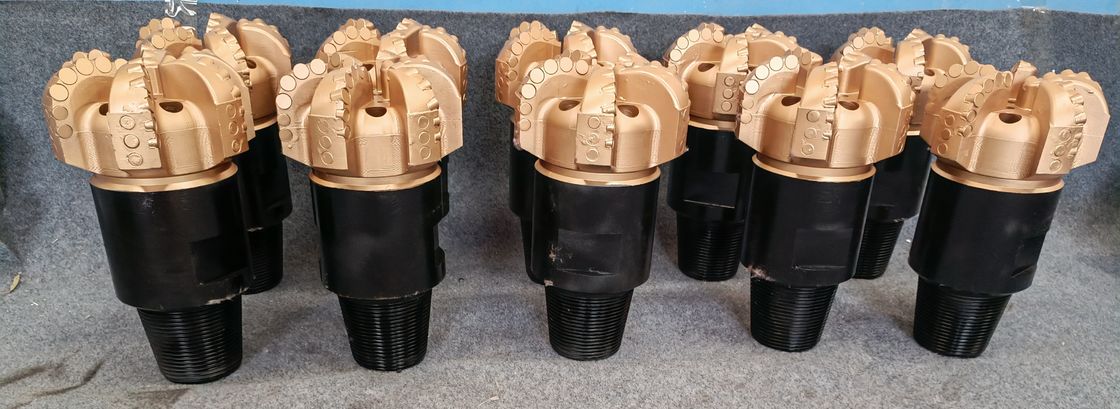 98mm Untuk 311mm PDC Bor Bit Untuk Lembut Untuk Menengah Shale Urutan Dengan Low Abrasiveness Desain Customized Alloy Steel