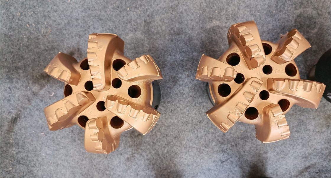 PDC Bits 5 Blades Steel Tooth Tricone Bits Alat Pengeboran Minyak PDC Bit Untuk Pengeboran Minyak
