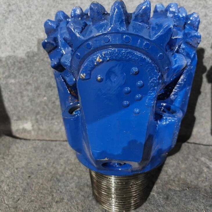 Baja Karbon Tricone Rock Bit Tiga Cone Roller Bits Rock Bor Air Well Industri Konstruksi