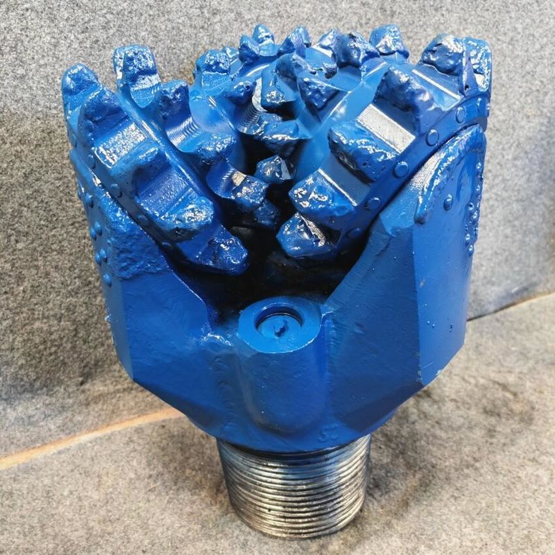 Baja Karbon Tricone Rock Bit Tiga Cone Roller Bits Rock Bor Air Well Industri Konstruksi