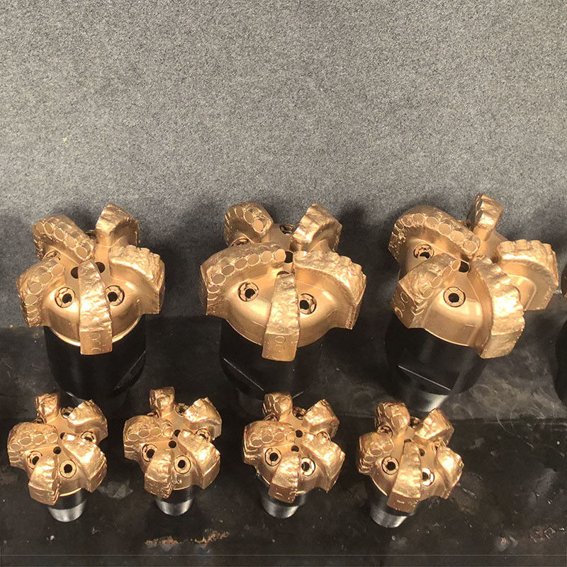 7 78&8 34 Bits Bor PDC Serbaguna untuk Rangkaian Shale Lembut hingga Menengah Desain Sesuai 98mm hingga 3593.7mm Industri Terapan Pertambangan Energi