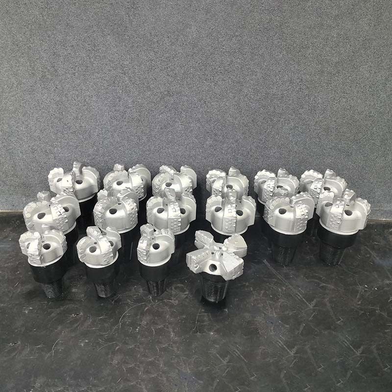 Tricone Bore Bit dan Rotating Core Bits Kombinasi Ultimate untuk Pengeboran Arah Horizontal